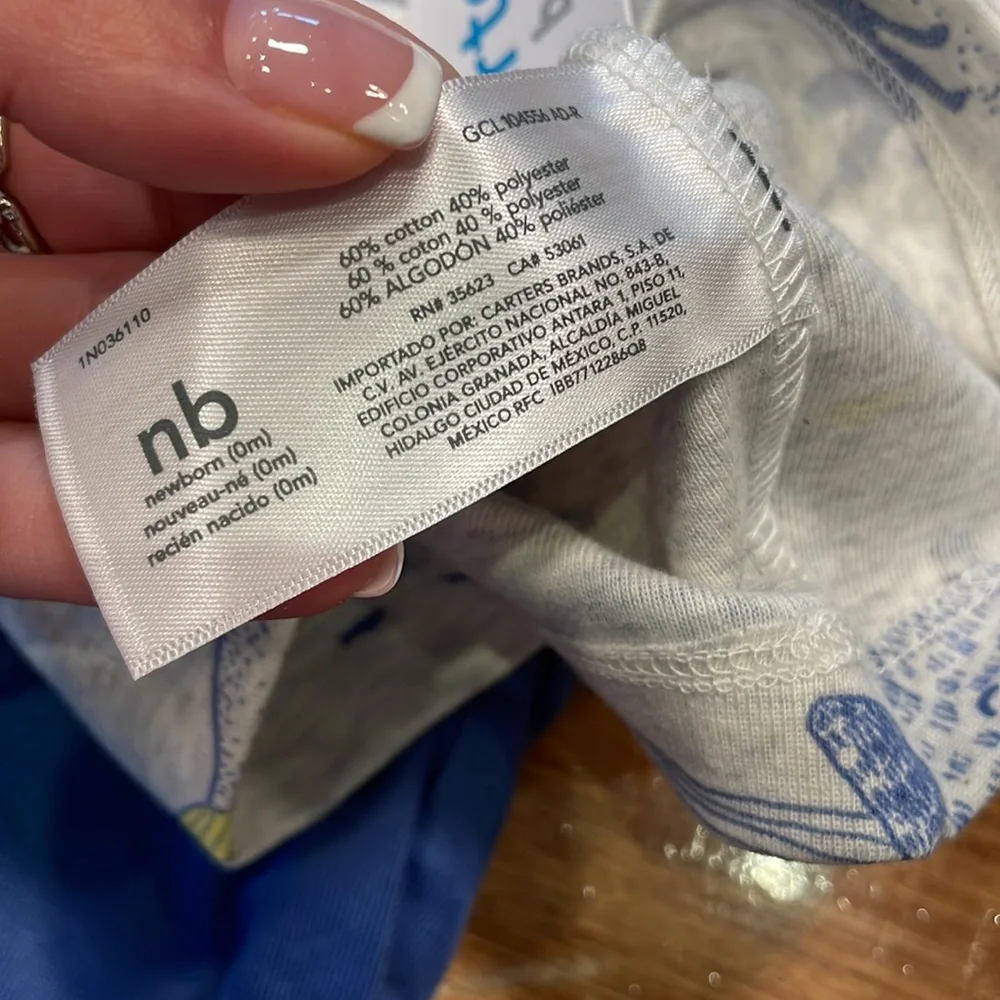 NWT carters baby newborn set